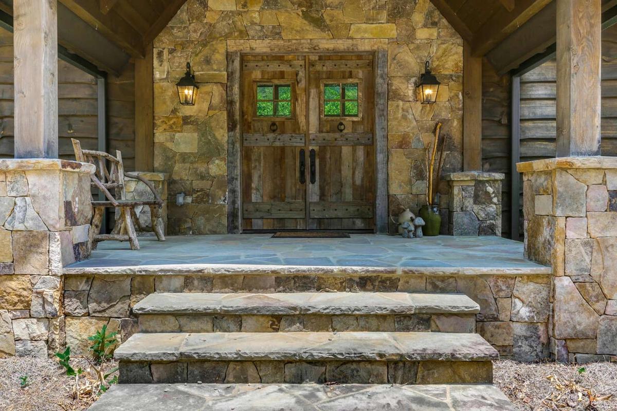 Shortoff Mountain View in Highlands