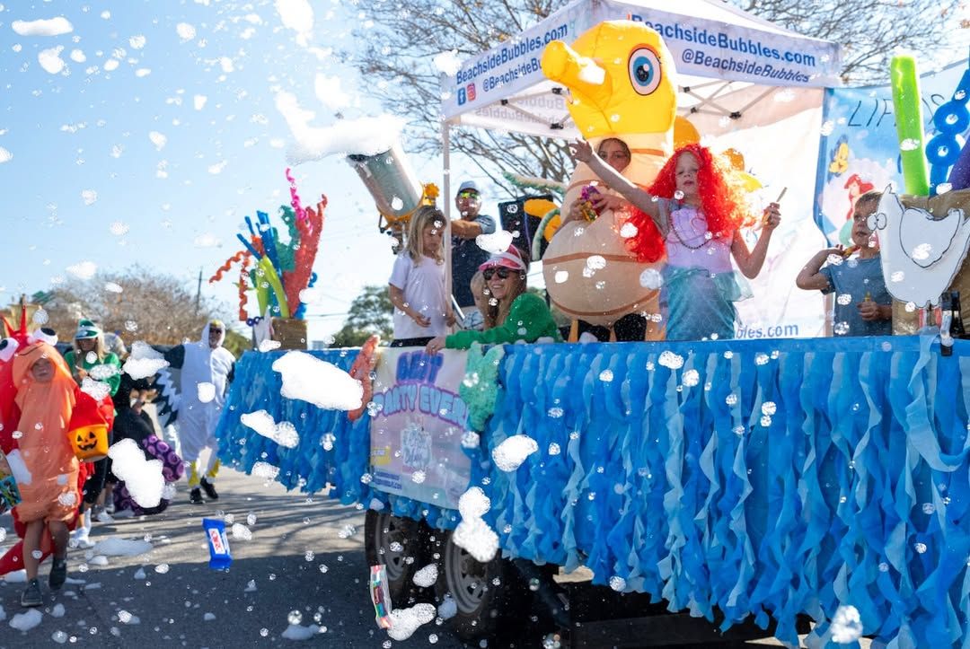 The Destin Christmas Parade fills the streets with festive floats, holiday music, and families cheering along the route. Kids wave as colorful characters and performers pass by, making it one of the most exciting holiday events in Destin, Florida.