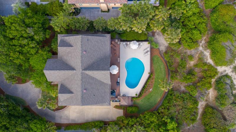 Aerial view of an oceanfront Kiawah Island vacation rental.