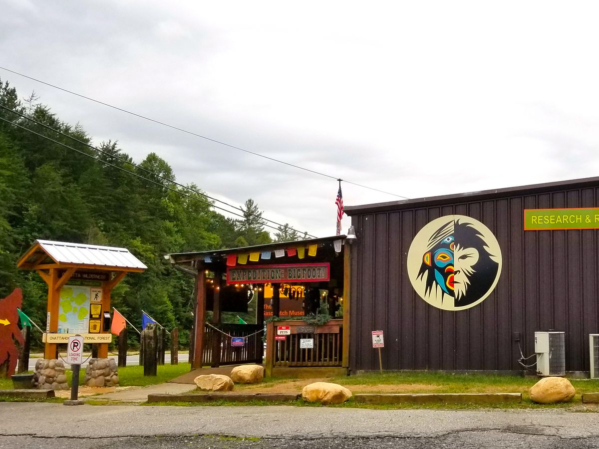 Outside View of Big Foot Expedition In Blue Ridge, GA