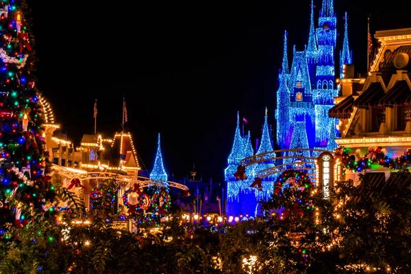 Christmas in Orlando: The Best Holiday Events, Lights, and More!