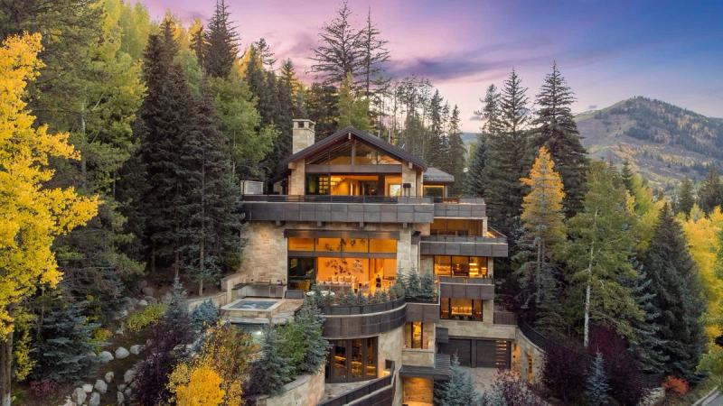 Stunning exterior of this Vail Valley vacation rental home