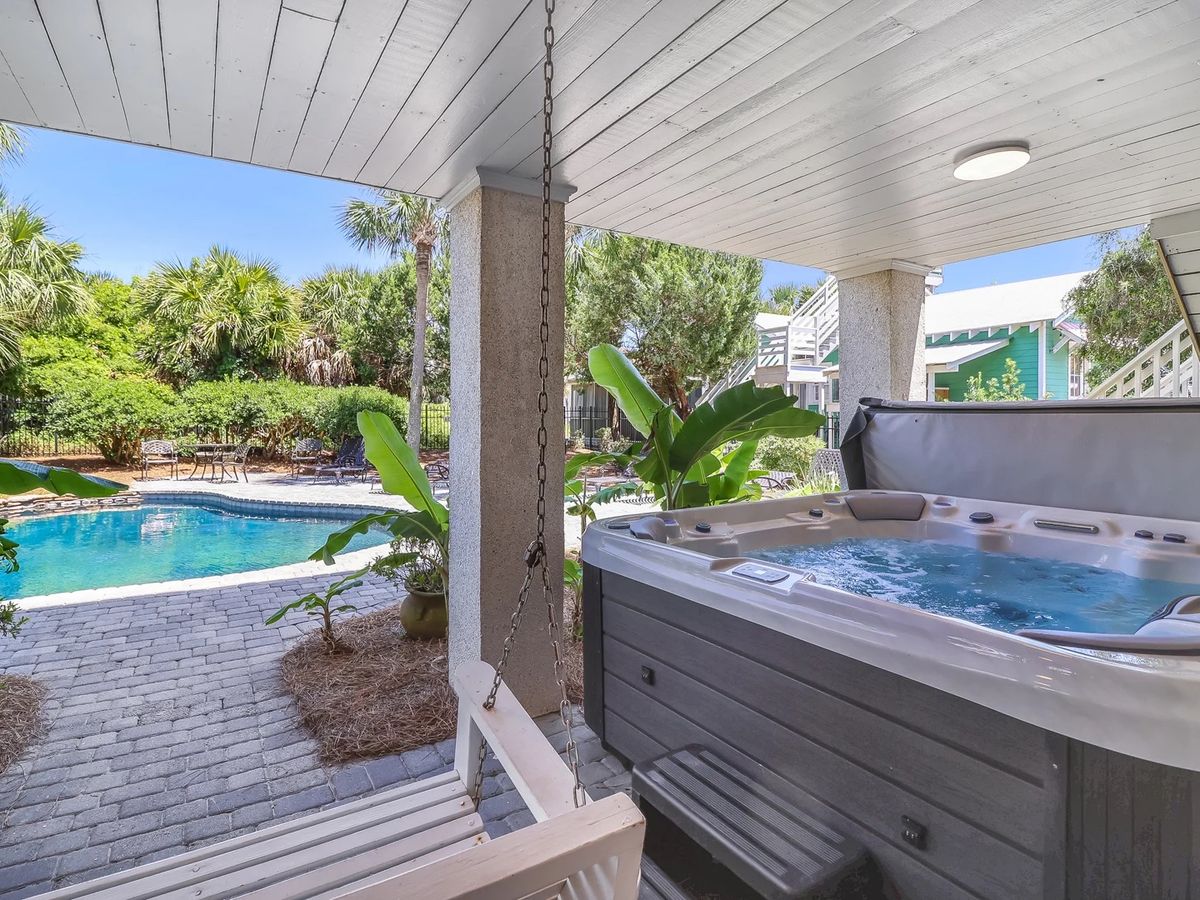 Tybee Island Vacation Rental Back Yard, showing Hot Tub and Pool