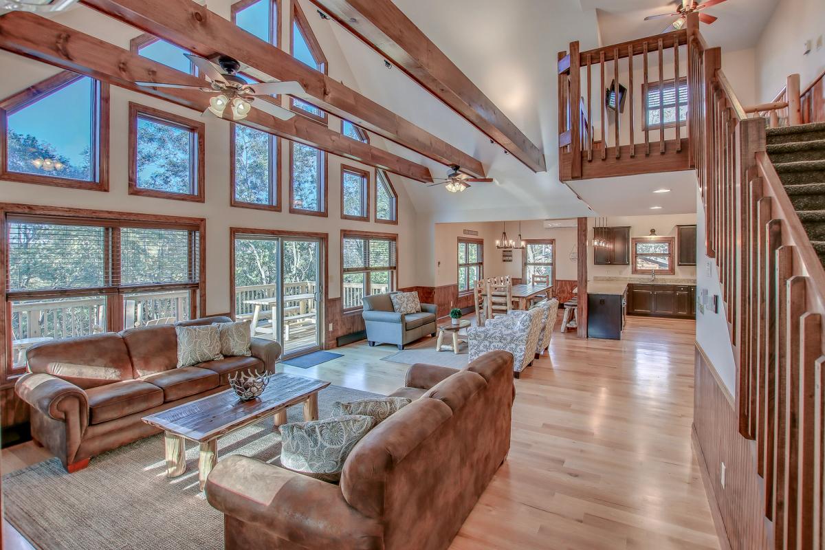 Lots of light in the living area of this Pocono Mountain vacation rental.