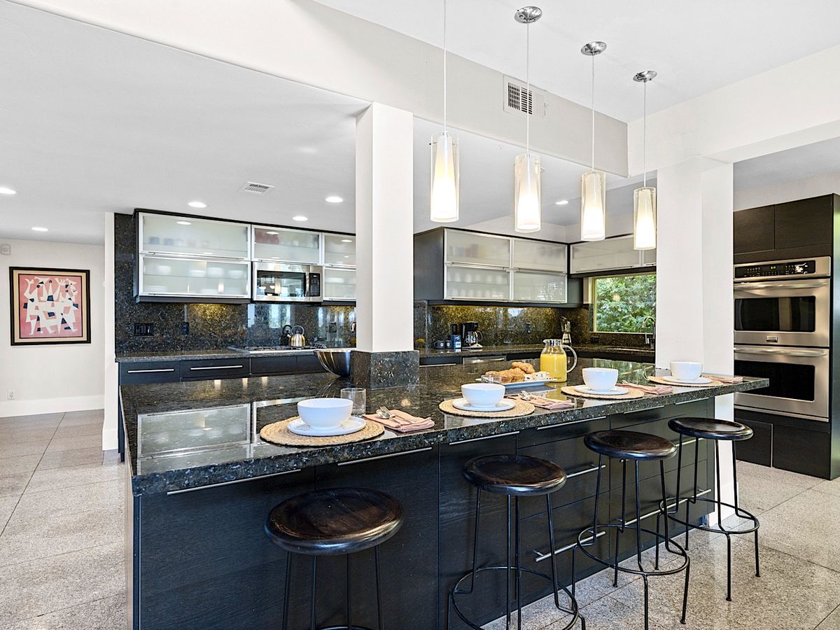 Gourmet Contemporary Kitchen in Luxury San Diego Vacation Rental