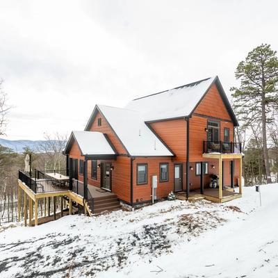 Exterior view of Ana's View.