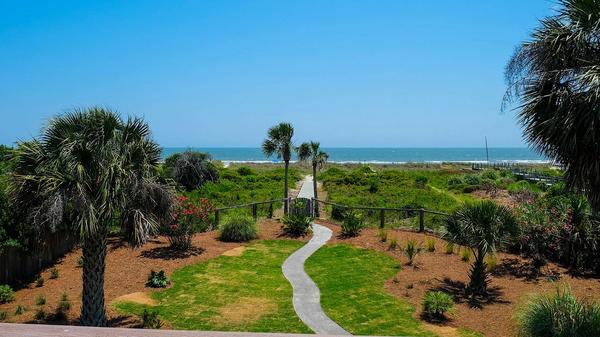 Your Guide To The Perfect Long Weekend On Isle Of Palms, SC