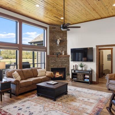 Open living space in Paradise View.