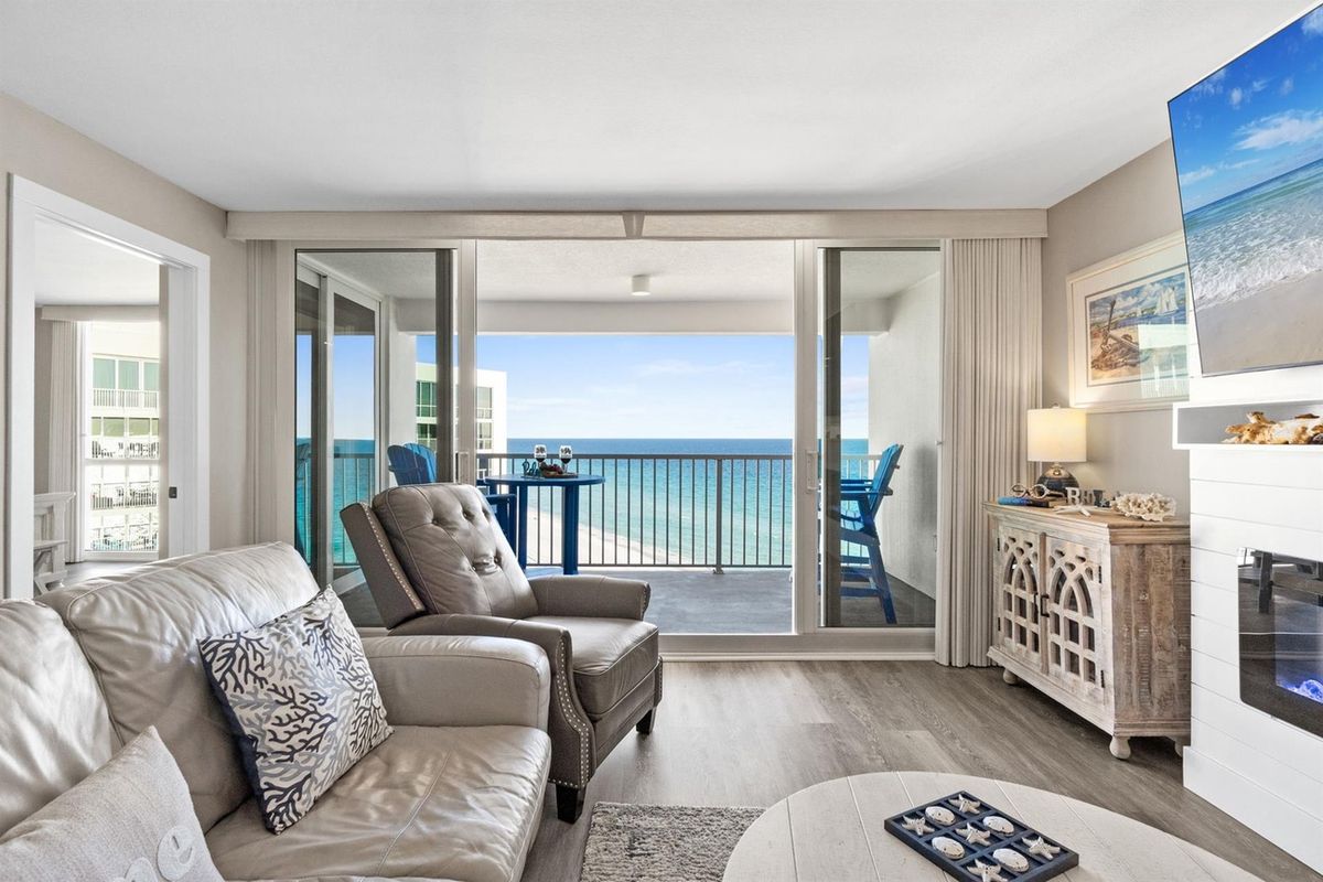 Shoreline Towers 2114 in Destin