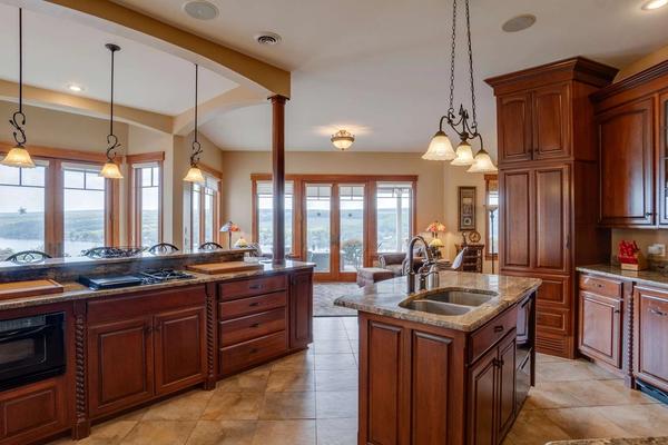 Large Kitchen