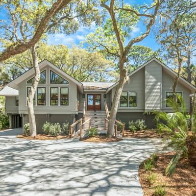 Exterior view of a Kiawah Island vacation rental.