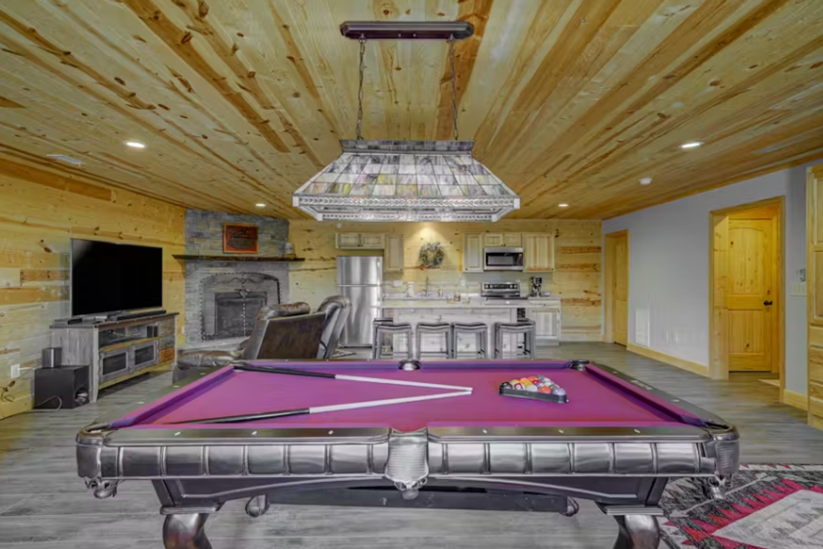 Game room in a Blairsville, GA cabin rental.