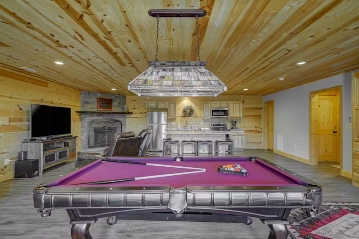 Game room in a Blairsville, GA cabin rental.