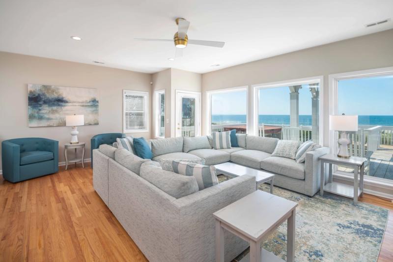 Oceanfront living space in Holden Beach vacation rental