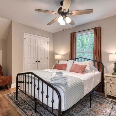 Bedroom in a Dahlonega, GA vacation rental.