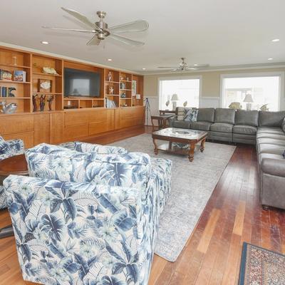 Living room in Four Seasons.