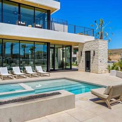 Pool and Lounge Area