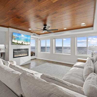 Living room with ocean views in B5127 Bluewater Oceanfront 2 South.