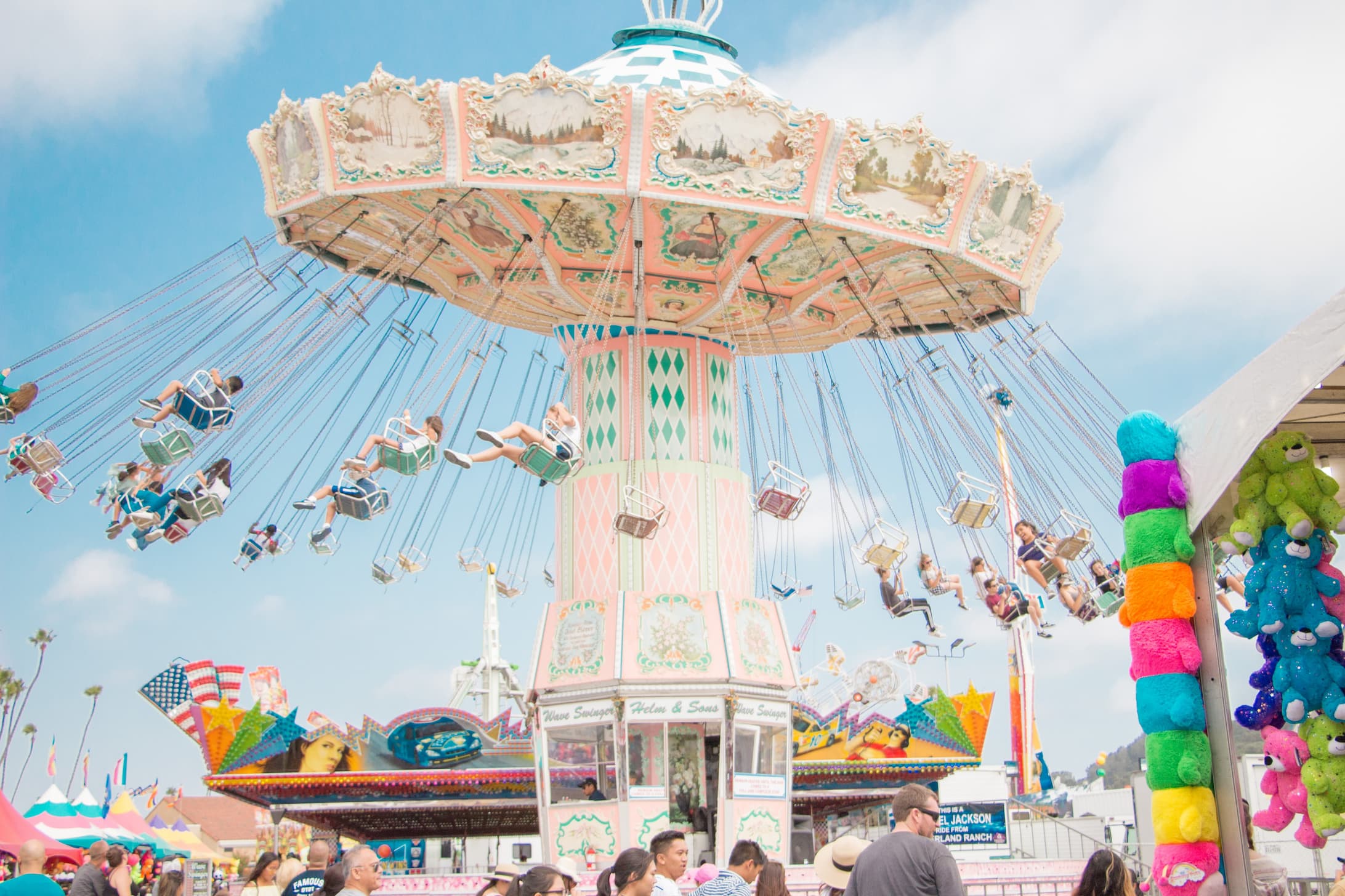 4 Action-Packed Vacation Destinations with the Best Theme Parks in the U.S.