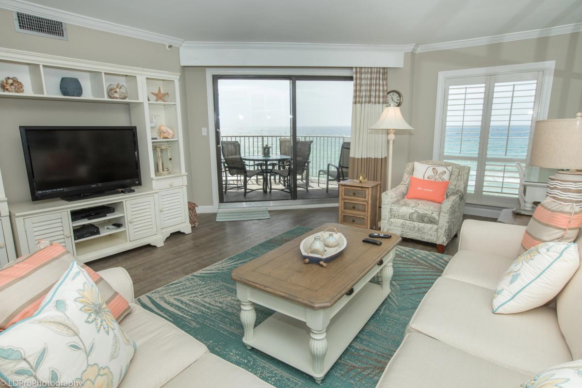 Inlet Reef 605 Condo Rental Living Room