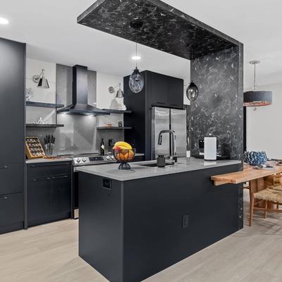 Modern kitchen in Stranded Unit A.