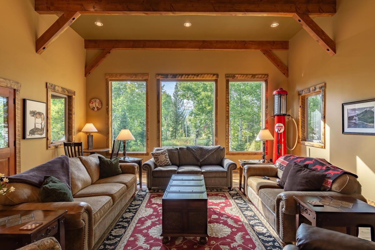 Living space in a West Yellowstone vacation rental.