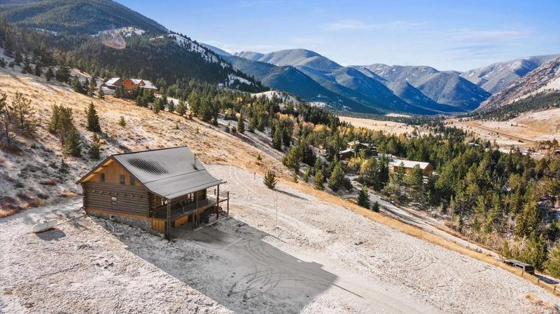 6 of the Coziest Cabin & Lodge Rentals in Red Lodge Montana