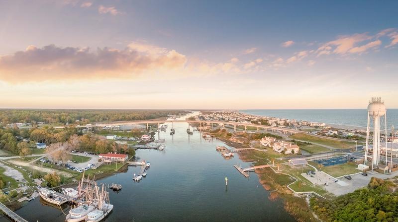 Holden Beach Escape: Oceanfront Vacation Rentals That Define Coastal Bliss
