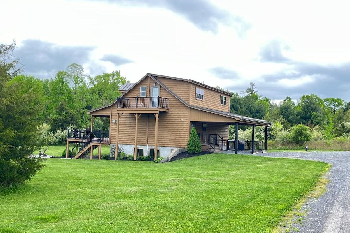 Chateau Cabin in Finger Lakes