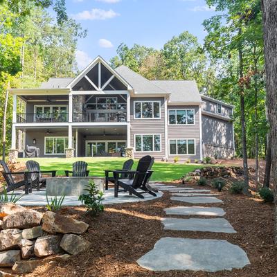 Exterior of Keowee Cove Retreat.