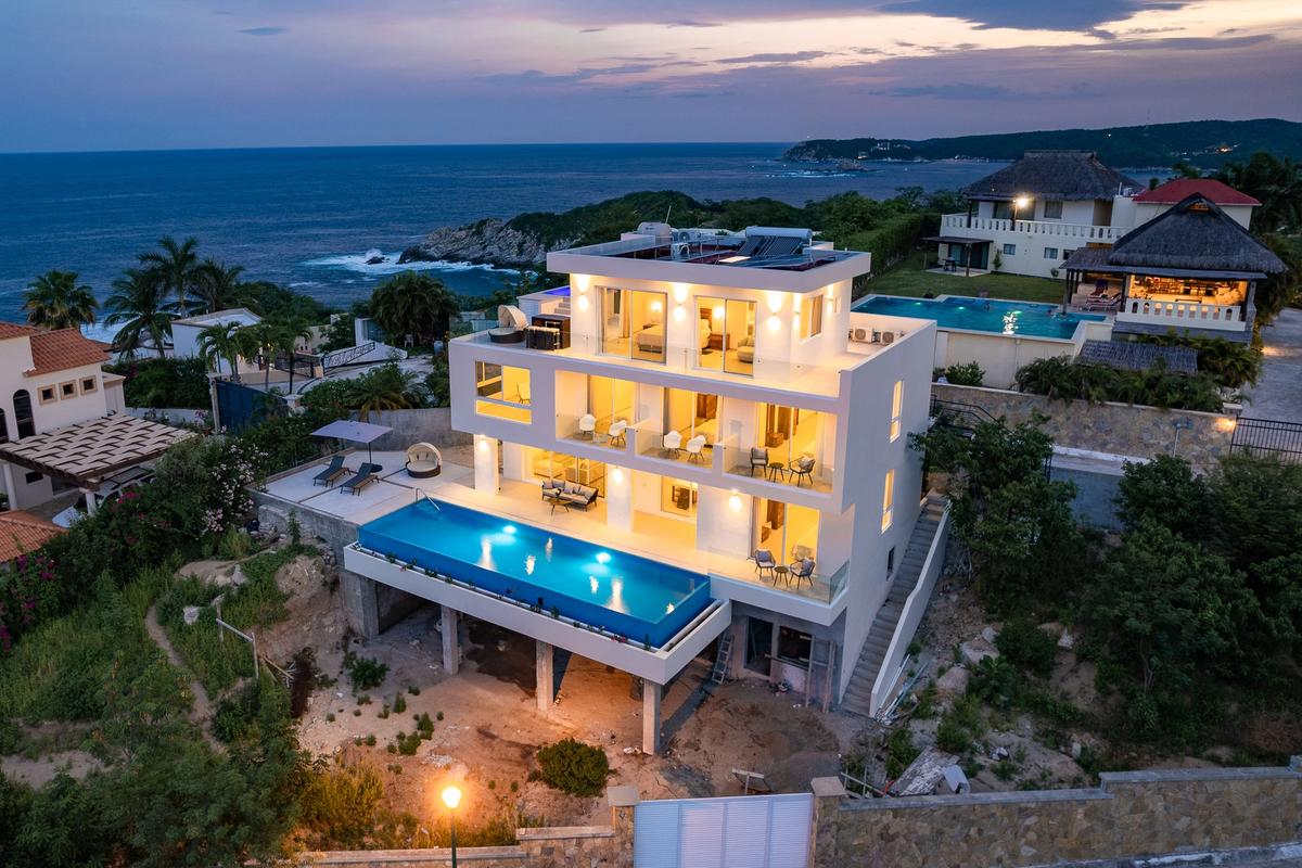 Exterior view of Villa Manguito.