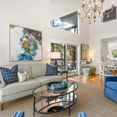 Living room in a Kiawah Island vacation rental property. 