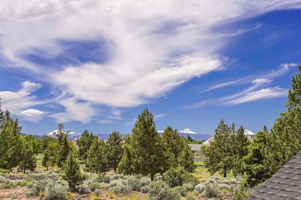 Five Incredible Bend Vacation Rentals 