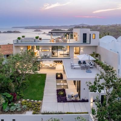 Aerial view of La Montosa.