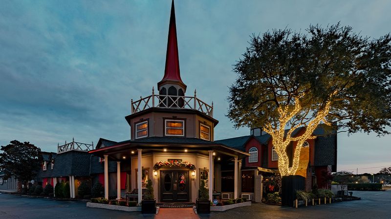Fresh Fare and Delicious Drinks in Myrtle Beach: The Best Restaurants in Myrtle Beach 