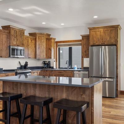 Modern kitchen in Paradise View.