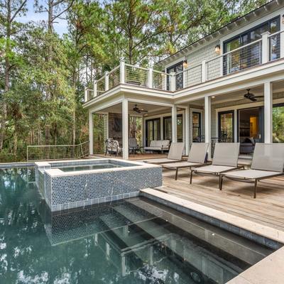 Private pool at a Kiawah Island vacation rental.