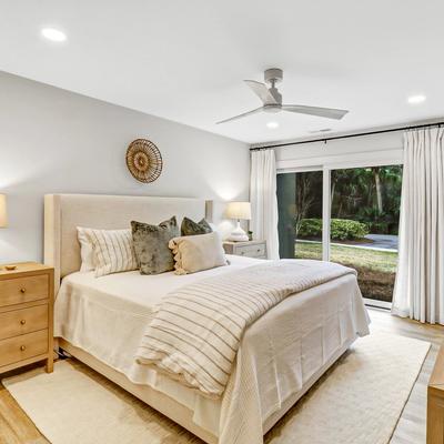 Primary bedroom in 100 Fairway Lane Villa.