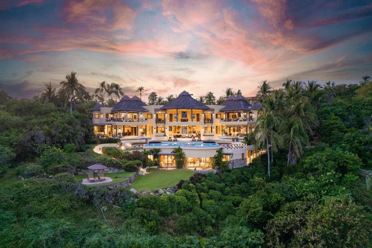 Exterior view of Villa Allure.