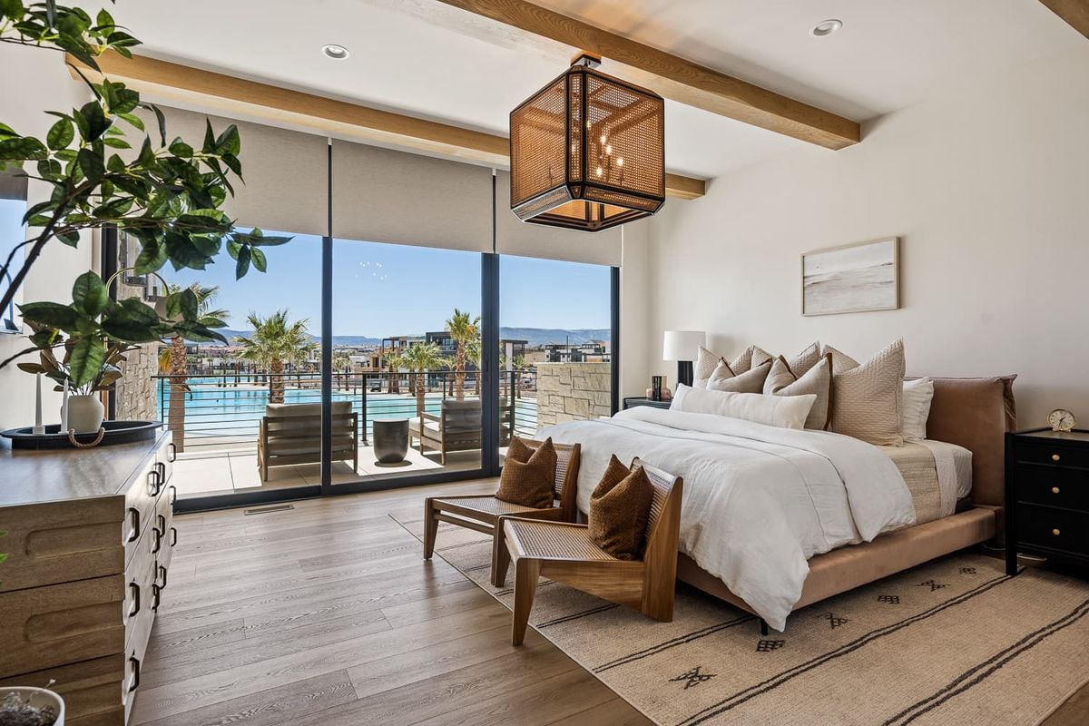 Bedroom with view to pool