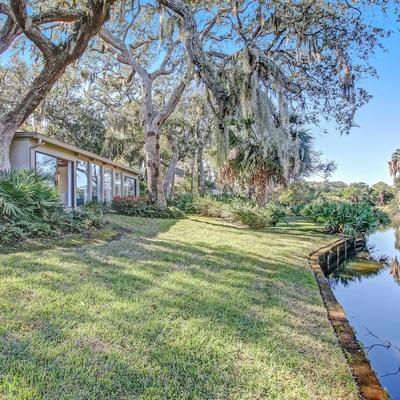 External View of Amelia Island, FL Luxury Vacation Rental Overlooking Water