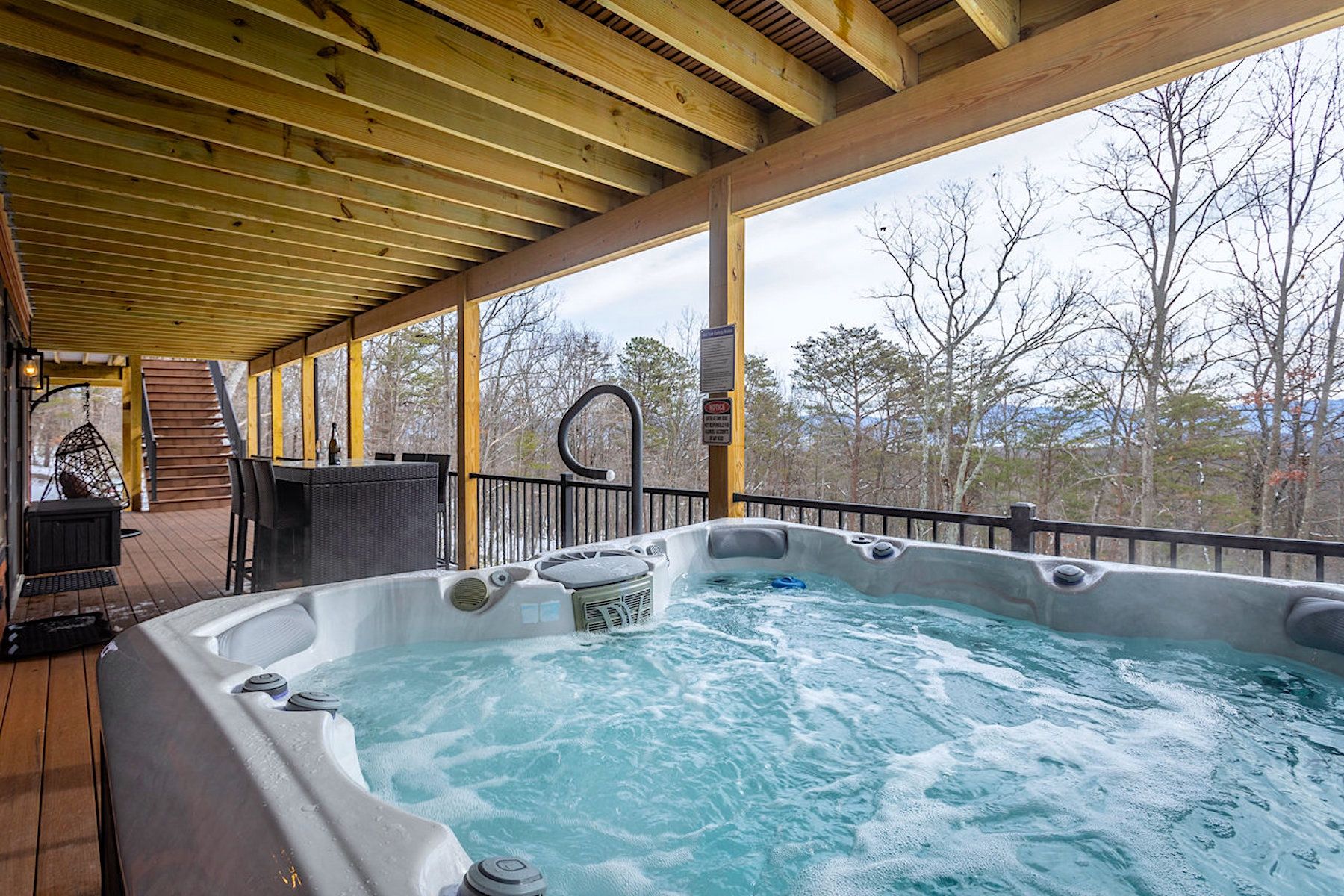 Scenic Mountain Views From Massanutten Luxury Vacation Rental Hot Tub