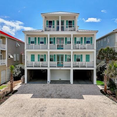 Exterior view of You, Me & the Sea on Ocean Isle Beach.