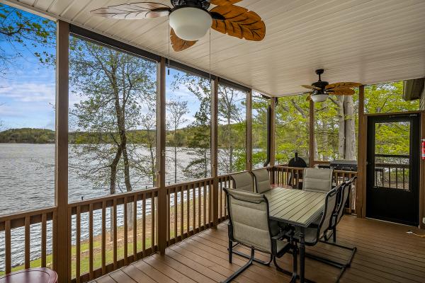 Lake View Screened in Porch