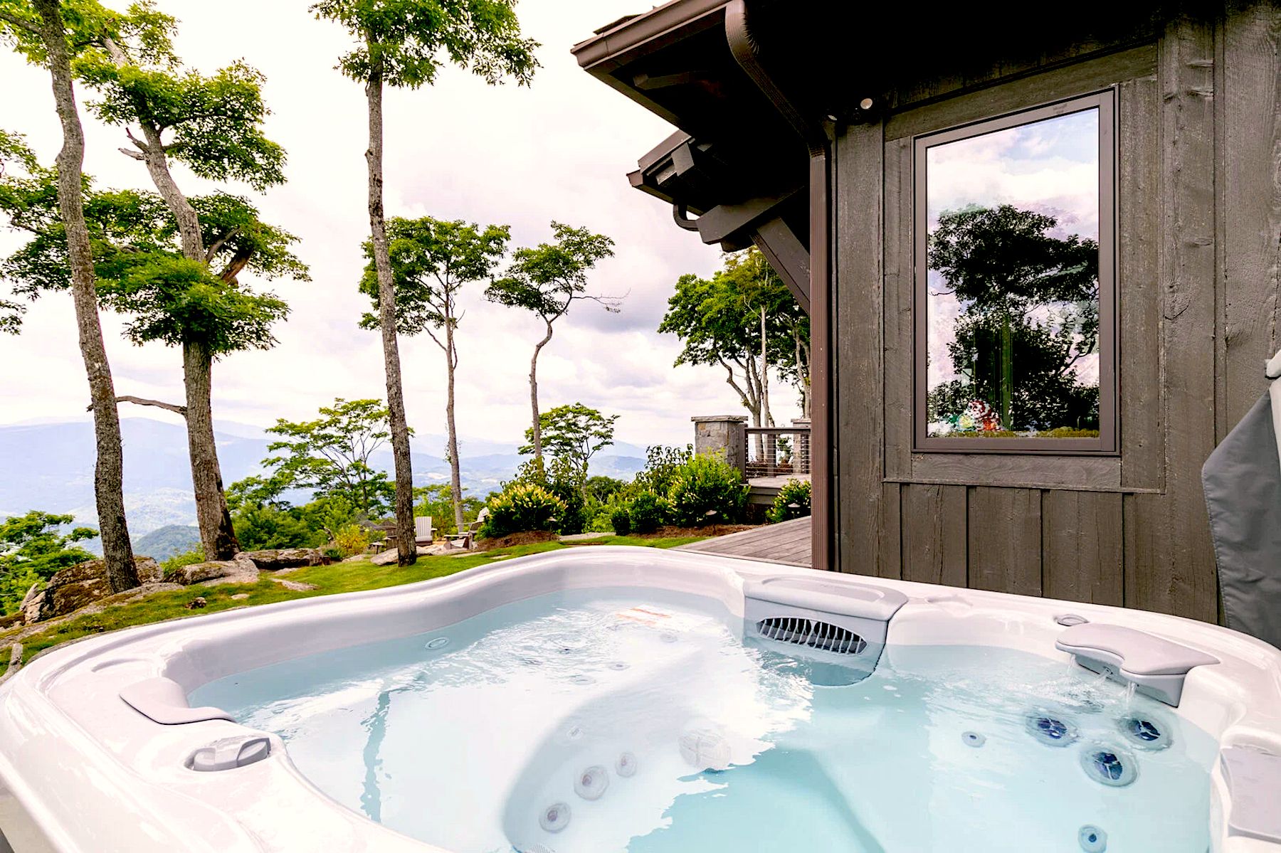 180 Degree Mountain views From Hot Tub At A Luxury Boone, NC Vacation Rental