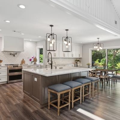 Modern kitchen in 60 Lawton.