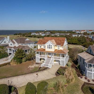 Drone of front of house