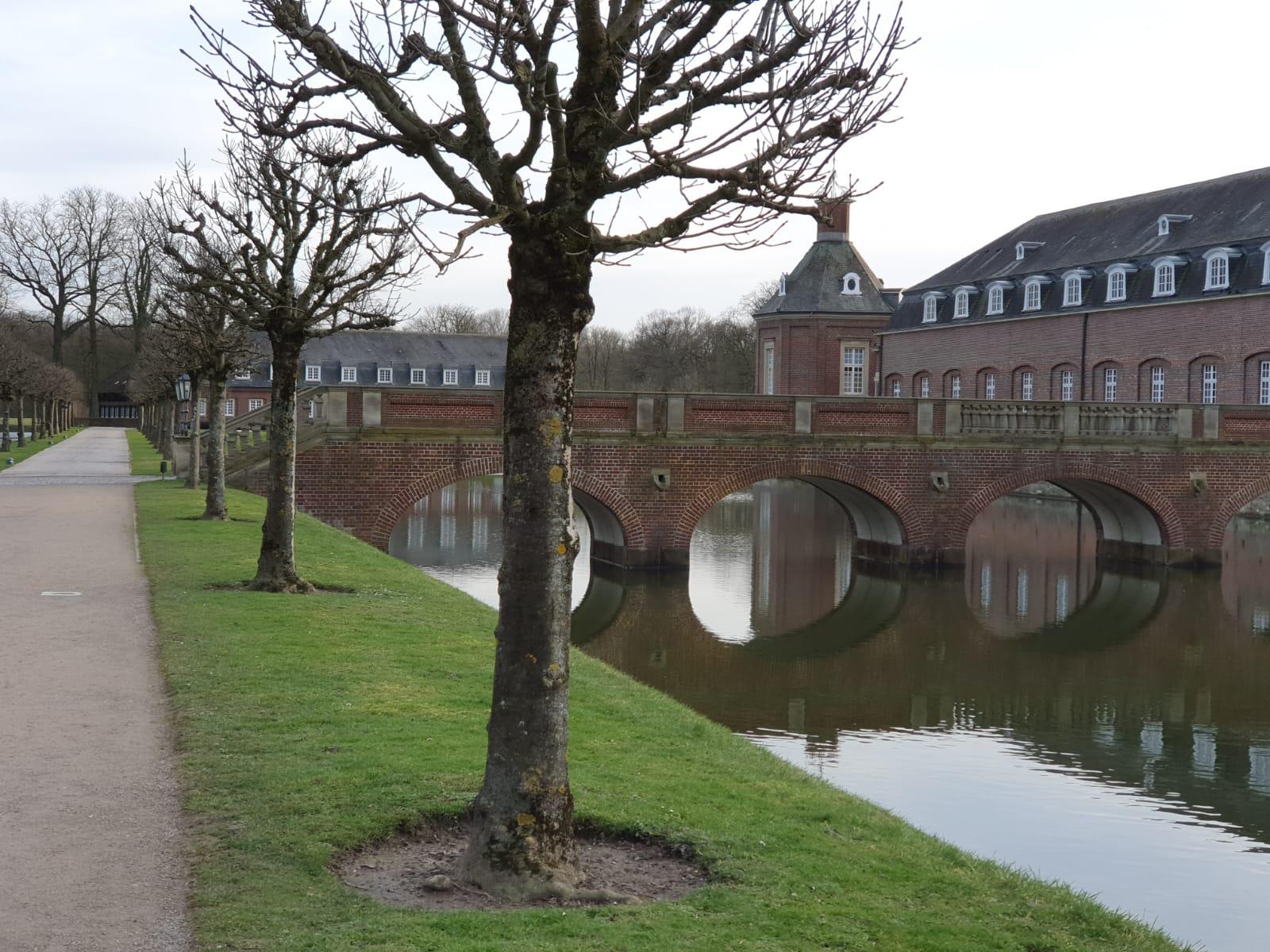 Frontansicht Schloss Neukirchen