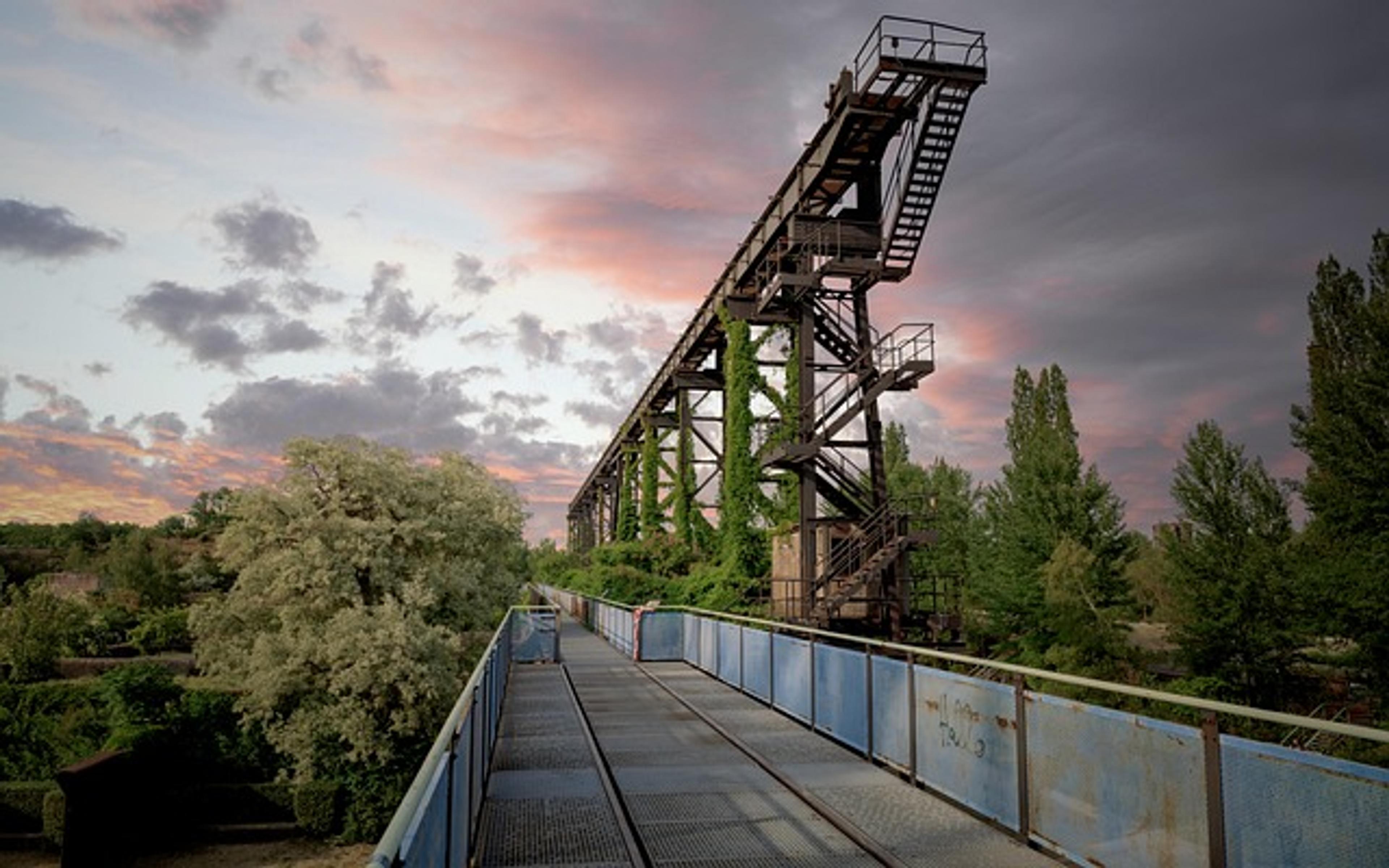 Der Landschaftspark Duisburg-Nord bietet viele Möglichkeiten für Spaziergänge mit Hund.