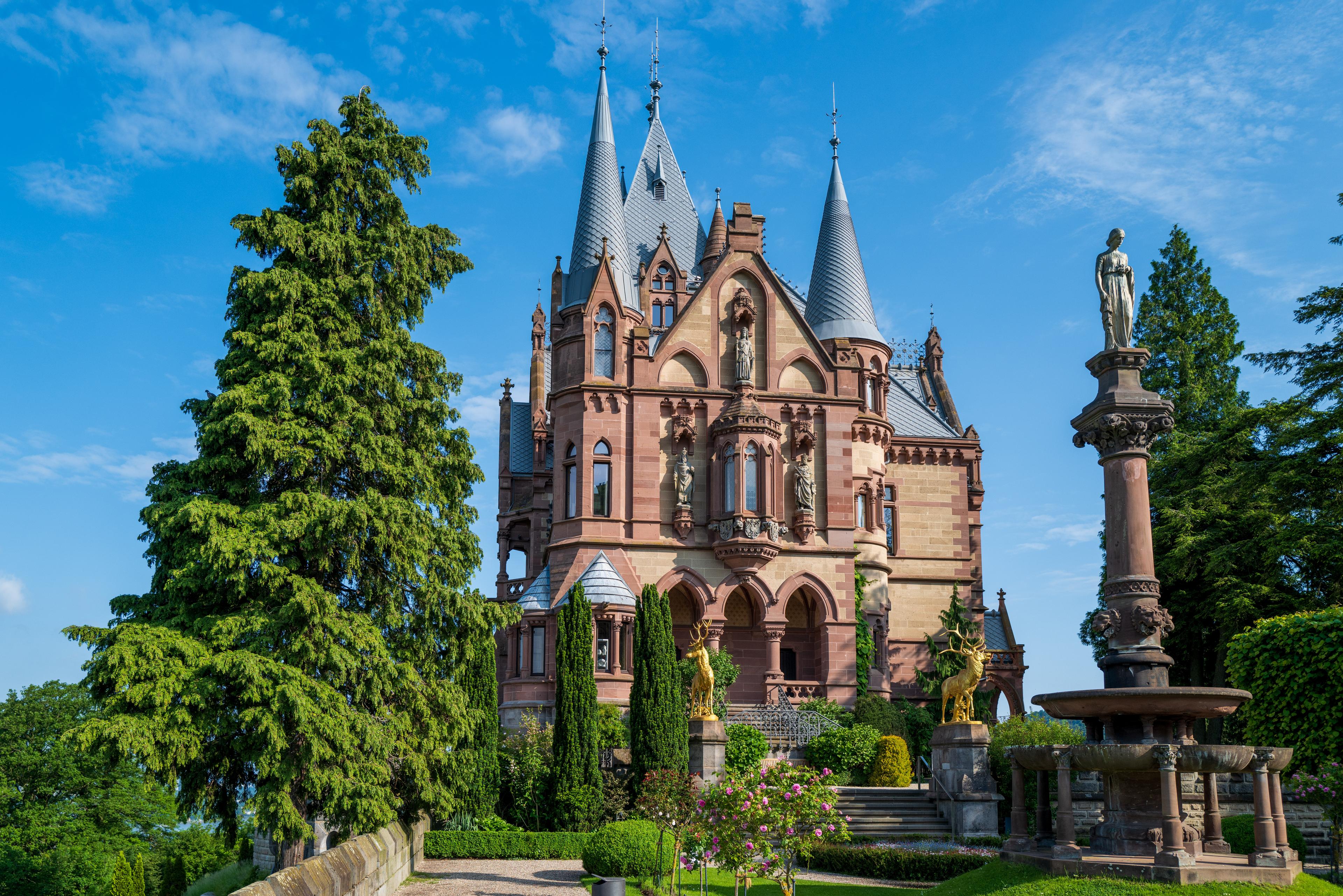Schloss Drachenburg, Blick auf die Südfassade